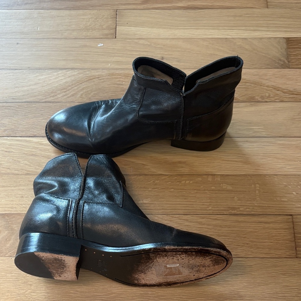 FRYE Black Leather Ankle Boots